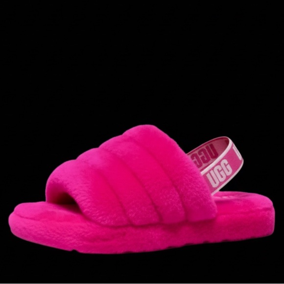 UGG Shoes - ✨️UGG Pink Fluffy Sandals✨️